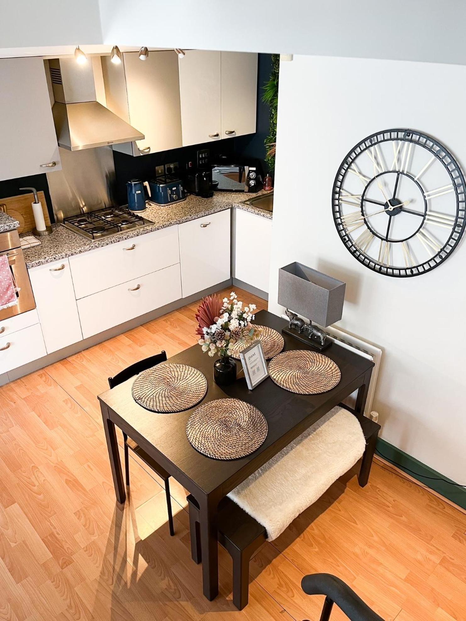 Jungle Escape, City Apartment With Parking & Terrace Chester Exterior foto